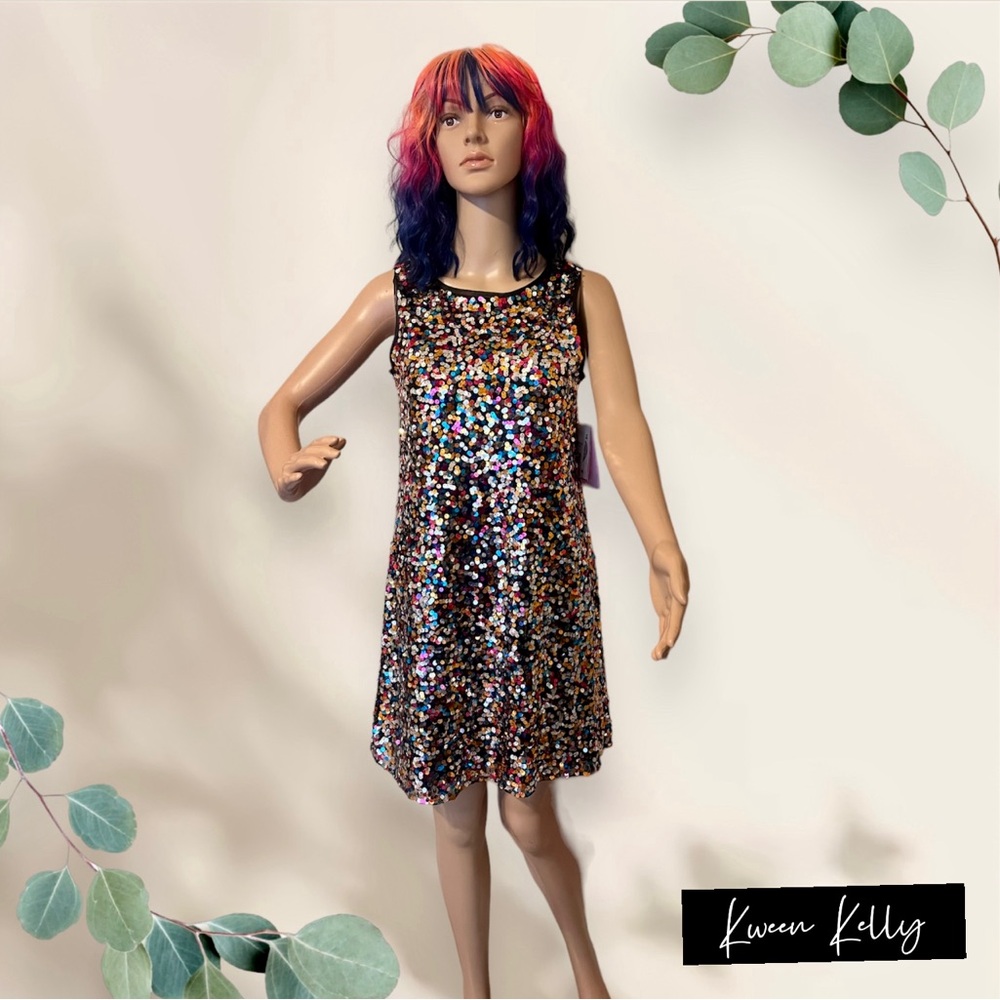 Fun, colorful and catchy dress.